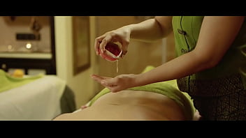 Pijat Goyang Dari Istri Seksi Kakak Tiriku