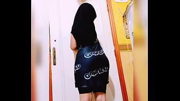 Rutin Seksi Cewek Arab Berhijab, Goyangan Pantat Besar Dan Montoknya Bikin Greget (video Pertama)