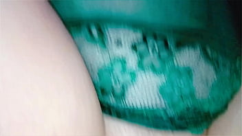 Wanita Berhijab Dimandikan Sperma Usai Ditumpahi Cairan Pria Hingga Merembes Ke Dalam.