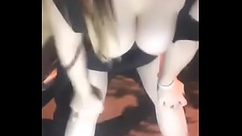 Gadis Tionghoa Nakal Beraksi Mesra Di Pinggir Jalan