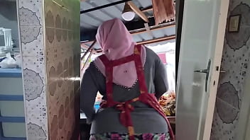 Milf Indonesia Berjilbab Montok Dan Menggoda