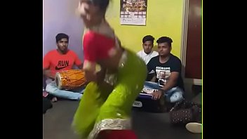 Desi Bhabhi Yang Menggoda Dan Siap Memuaskan Hasratmu