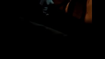 Pengalaman Pertama Di Dalam Bus Yang Menggoda (3/3)