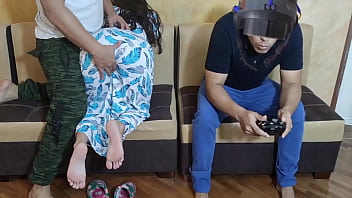 Aku Berharap Pacarku Main Game Realitas Virtual Biar Aku Bisa Selingkuhin Dia Dengan Sahabatnya Yang Kontolnya Jauh Lebih Gede