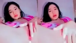Gadis Kecil Yang Masih Merah Muda Dan Perawan