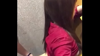 Gadis Tionghoa Di Kamar Mandi