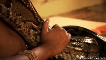 Rayuan Memikat Dari Gadis Asia Yang Menggoda