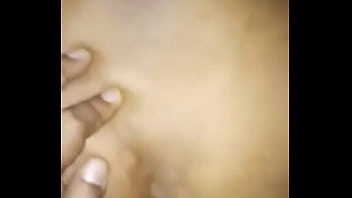 Pasangan Desi Yang Suka Ditonton Suaminya