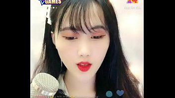 Gadis Asia Seksi Live Streaming Di Uplive Dengan Aksi Menggoda