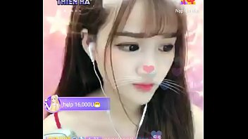 Gadis Asia Manis Menggoda Bicara Panas Di Uplive