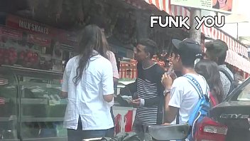 Cewek Nakal Tanya Ukuran Kontol Ke Pria Asing! Goyangan Hot Di India