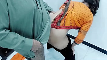 Adik Tiri India Berikan Kejutan Anal Untuk Kakak Tirinya Dengan Audio Hindi Yang Jelas