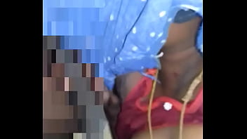 Nafsu Membara, Bibi Desi Menggoda Teman Suami Dengan Rayuan Mesra Dan Lantunan Hindi Yang Menggairahkan