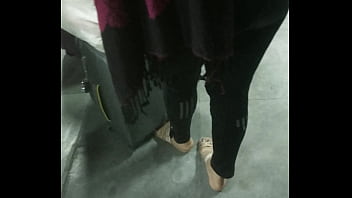 Pantat Sempit Desi Yang Menggoda Bagian 2