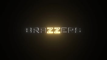 Ratu Tiga Arah Squirting Queenie Sateen / Brazzers / Masukkan Kode Xvpromo Di Situs Resmi Untuk Diskon Menggoda