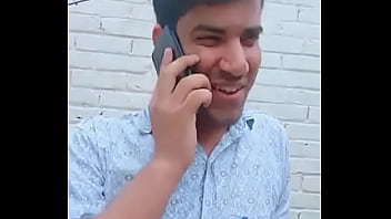 स्टाइलिश इंडियन पति और पत्नी का जोशीला रोमांस