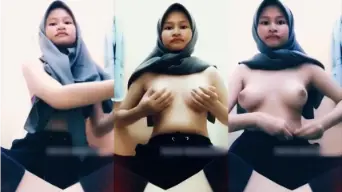 Fazreen Berhijab Abu Pamer Payudara Montok