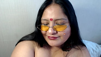 Pertunjukan Langsung Bidadari Montok India