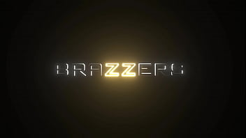 Angela White Menggila Di Brazzers – Tonton Adegan Panasnya Di Situs Ini