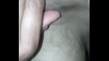 Gadis India Yang Menggoda Dengan Lekuk Tubuh Yang Memukau