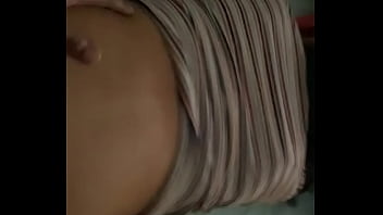 Gadis Oriental Yang Menggoda