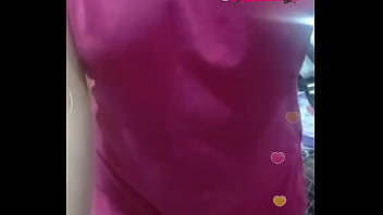 Gadis Bigo Live | Tanpa Bra, Dada Montok Menggoda