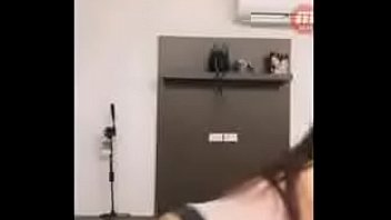 คลับลับไลฟ์สดสุดเร่าร้อน นมมโหฬารจากทางบ้าน