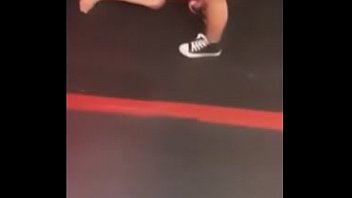 Kekuasaan Femdom Lesbian Tionghoa Yang Menggoda