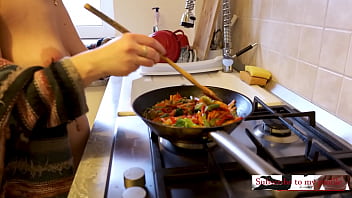 Memasak Telanjang Bersama Thelma: Episode 1 – Panas Dan Menggoda Di Dapur