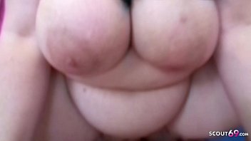 Gadis Montok Dengan Payudara Besar Menggoda Anak Tiri Untuk Bercinta Terlarang