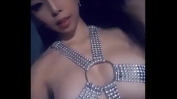 Gadis Cantik Dari Negeri Tirai Bambu