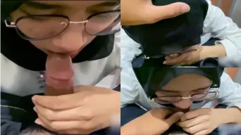 Bella Berhijab Yang Mahir Mengulum Dengan Penuh Gairah