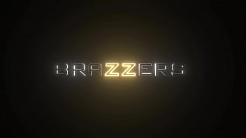 Kesalahan Menggoda Sang Magang – Lulu Chu / Brazzers / Tonton Lengkap Di Www.zzfull.com/inter