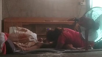 Gadis Asia Mungil Yang Menggoda Buatan Rumahan