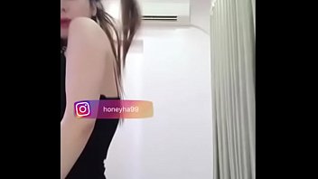 Pertunjukan Hot Cam Model Vietnam Di Bigo Live