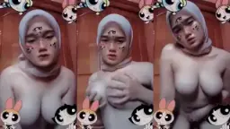 Gadis Berhijab Meremas Payudaranya Sambil Mengeluarkan Nafas Berat
