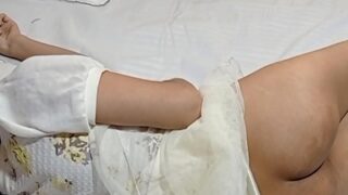 Kakak Adik India Telanjang Berhubungan Intim Saat Orang Tua Mereka Pergi