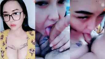 Leila Berkacamata Mengisap Kontol Pacar Sampai Tumpah