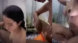 Mengintip Gadis Montok Mandi Telanjang