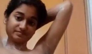 Video Mandi Sendiri Remaja India Yang Menggoda