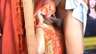 Video Panas Desi: Sasur Menggoda Bahu Di Malam Pengantin