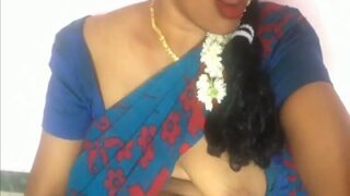 Video Panas India: Bibi Desi Montok Mainkan Jari Di Vaginanya Yang Basah