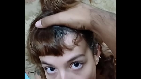 Novinha Apertada Sofre Gemendo De Prazer Para O Meio-irmão Escondido