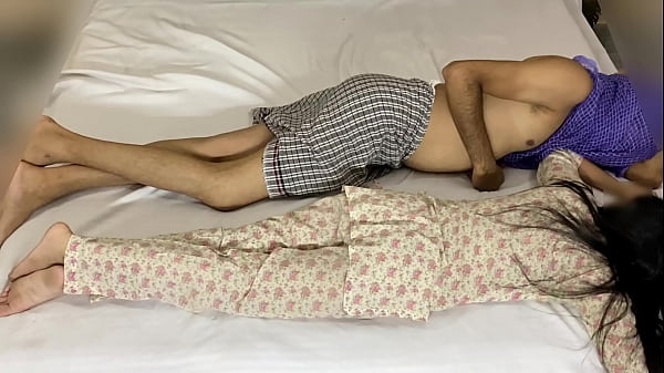 Ibu Mertua Dan Aku Berbagi Ranjang, Bergumul Dalam Nafas Panas Sepanjang Malam