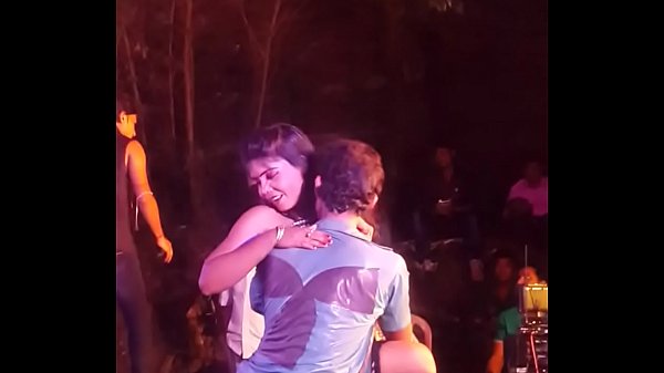 Tarian Panggung Desi Yang Menggoda Dan Memikat