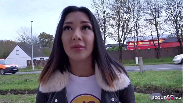 Pemandu Jerman – Gadis Thai Kitty Dari Flensburg Dipacok Dalam Audisi Jalanan Asli