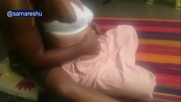 Desi Istri Siapkan Kemaluan Basah Untuk Kau Sodok