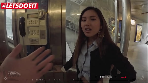 May Thai Dan Charlie Dean: Gadis Turis Asia Menggoyang Kontol Besar Di Ranjang Pov Yang Menggairahkan