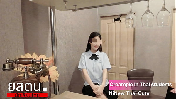 นักเรียนสาวม.ปลายโดนเย็ดหน้ากระจกก่อนไปโรงเรียน