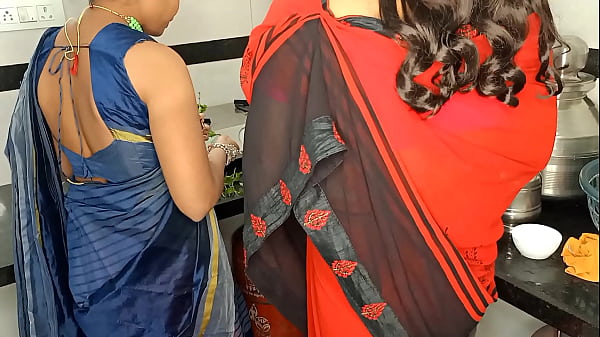 Komal Dan Ibu Mertuanya Saling Menggoda Di Dapur